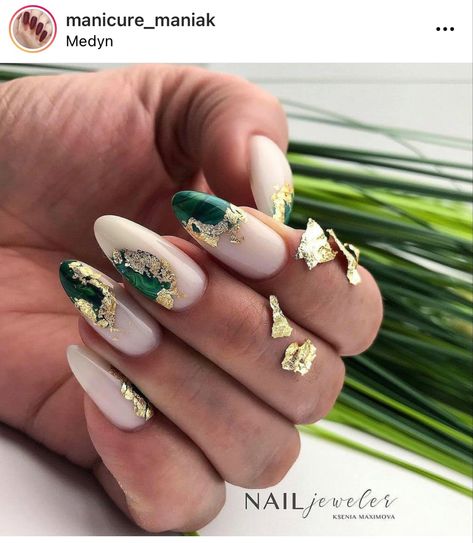 Gold Emerald Marble Emerald Marble, Gold Accent Nail, Gothic Nails, Pretty Nail Art Designs, Gel Art, Pretty Nail Art, Popular Nails, Gel Nail Designs, Accent Nails