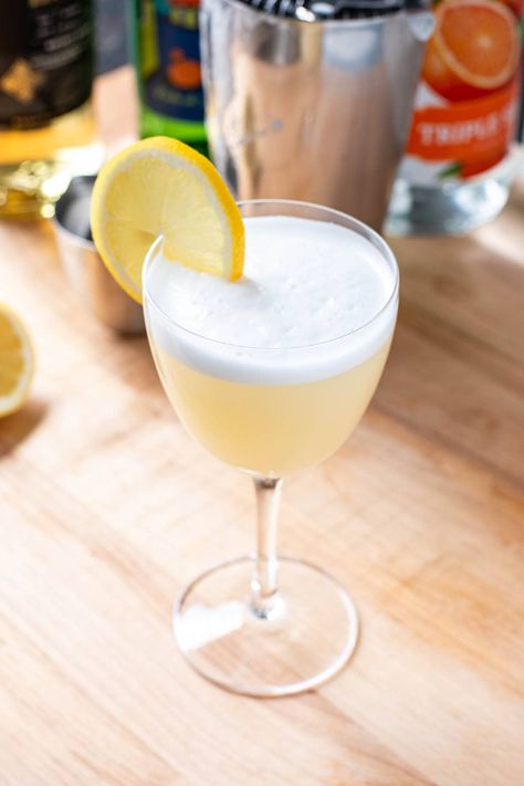 Tequila Sour, Mezcal Cocktails, White Cocktails, Sour Cocktail, White Head, Triple Sec, Egg White, Egg Whites, Simple Syrup