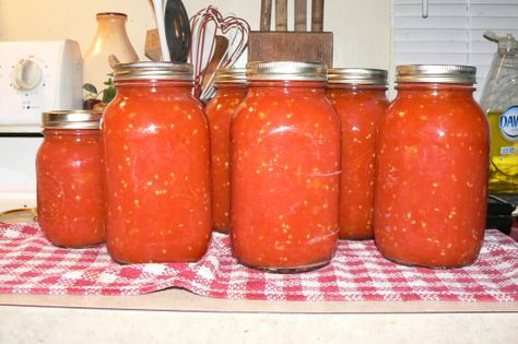 A very simple recipe to use when canning your tomatoes.  I didnt see anything posted on Zaar for a recipe like this, so I thought I would post how I prepare tomatoes.  Enjoy! Homemade Canned Spaghetti Sauce, Canning Tomatoes Recipes, Canned Spaghetti Sauce, Canning Crushed Tomatoes, Canning Recipe, Spaghetti Sauce Recipe, Canning Jam, How To Peel Tomatoes, Canning Tomatoes