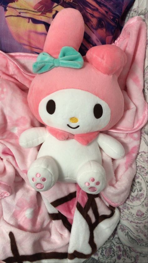 Hello Kitty Bedroom, Hello Kitty Makeup, My Melody Wallpaper, Cute Plushies, Hello Kitty Stuff, Pink Aura, Kitty Stuff, Dream Gift, Kawaii Plushies