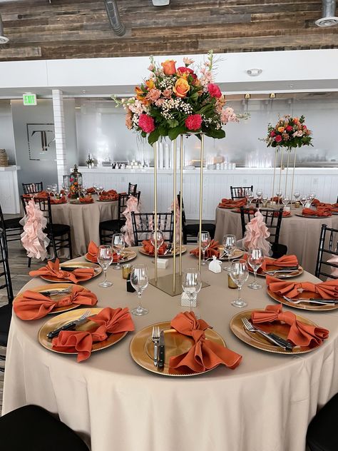 Elegant Orange Wedding Decor, Terracota Centerpiece Wedding, Orange And White Table Setting, Red And Orange Wedding Decorations, Birthday Brunch Party Decorations Color Schemes, Nigerian Party Decorations, Traditional Wedding Table Decor, Orange Wedding Table Setting, African Traditional Wedding Decoration Table Settings