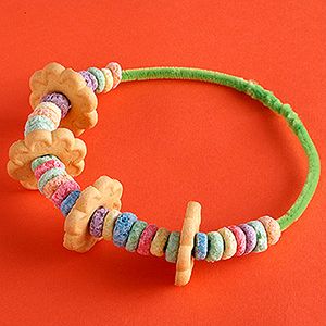 Chenille Stem Crafts, 15th Birthday Party Ideas, Kids Wraps, Edible Crafts, Activities For Boys, Craft Ideas For Kids, Daycare Ideas, Easy Craft Projects, Chenille Stems