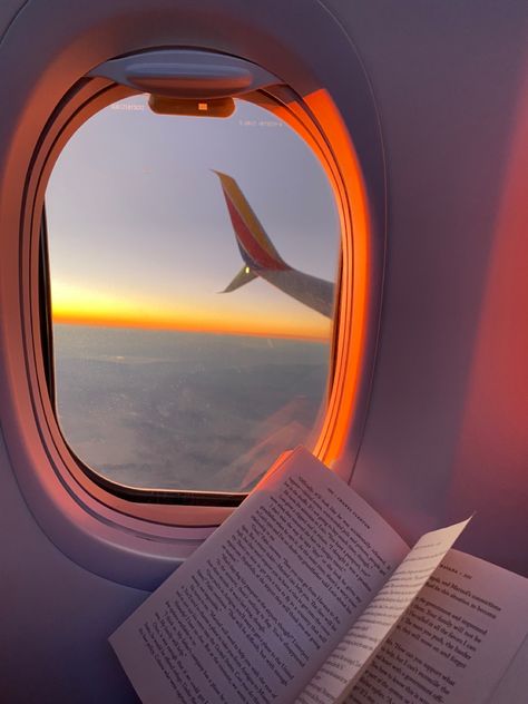 Airplane flight reading book travel Plane Window View, Photo Avion, Plane Photos, Airplane Window View, Plane Window, Airplane Wallpaper, Airport Aesthetic, Airplane Photography, Vision Board Pics