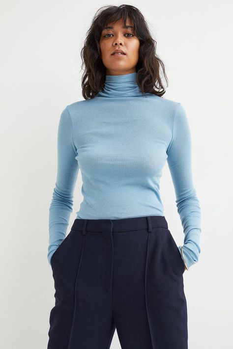 Unique Fall Fashion, Trendy Fall Fashion, Cotton Turtleneck, Pinstripe Pants, Fitted Turtleneck, Extra Long Sleeves, Turtleneck Top, Top Light, Turtle Neck Top