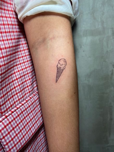 I’ve Cream Cone Tattoo, Tattoo Ice Cream Cone, Melting Ice Cream Tattoo, I’ve Cream Tattoo, Ice Cream Cone Tattoo Tiny, Tiny Ice Cream Tattoo, Snowcone Tattoo, Ice Cream Cone Tattoo Simple, Yogurt Tattoo