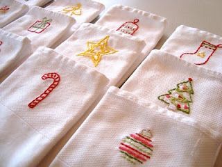 Christmas Embroidery Christmas Hand Embroidery, Tea Towels Embroidery, Embroidery Napkins, Tea Towels Diy, Embroidery Hoop Crafts, Trendy Embroidery, Ideas Embroidery, Christmas Embroidery Patterns, Towel Embroidery