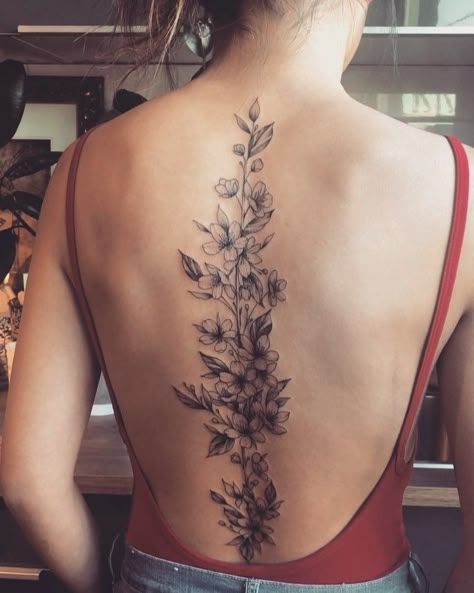 Peonies Spine Tattoo, Spine Cover Up Tattoo, Floral Spine Tattoo, Flesh Art, Rug Tattoo, Ankle Tattoo Ideas, Back Tattoo Women Spine, Feminine Back Tattoos, Floral Back Tattoos