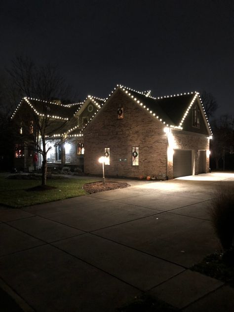 Tips how to install Christmas Lights Like a Pro this Holiday Season - Christmas Light Installers LLC Straight White Christmas Lights, Smart Outdoor Christmas Lights, How To Install Christmas Lights On House, Christmas Roof Light Ideas, C9 Christmas Lights On House, Christmas Lights Roof, Simple Christmas Lights On House, Christmas Lights Around Windows, Simple Christmas Lights