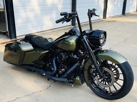 Harley Davidson Motorcycles Road King, Harley Davidson Glide, Harley Softail Deluxe, Road King Harley Davidson, Harley Bagger, Мотоциклы Harley Davidson, Custom Motorcycles Bobber, Street Glide Harley, Custom Motorcycles Harley