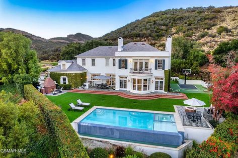 508 W Stafford Rd, Westlake Village, CA 91361 | MLS #223004781 | Zillow Westlake Village, Beautiful Houses, Dream Houses, Beautiful Homes, Architecture Design, Mls, Home And Family, Dream House, Architecture