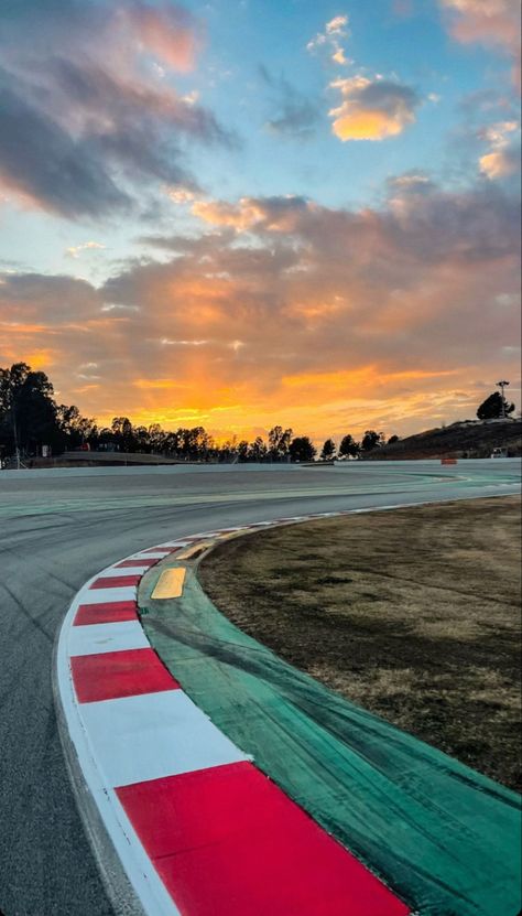 Formula 1 Cars Aesthetic, F1 Circuits Wallpaper, Formula 1 Track Wallpaper, F1 Phone Wallpaper Aesthetic, F1 Track Aesthetic, Aesthetic F1 Pics, F1 Background Aesthetic, F1 Circuit Wallpaper, F1 Track Wallpaper