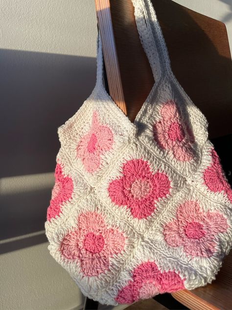 Crochet Tote Bag Pattern, Cherry Blossom Granny Square Crochet Pattern, PDF Only, Beginner Friendly - Etsy Norway Cherry Blossom Granny Square, Crochet Tote Bag Pattern, Square Crochet Pattern, Crochet Tote Bag, Square Crochet, Granny Square Crochet Pattern, Crochet Tote, Tote Bag Pattern, Crochet Ideas