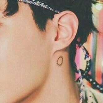 Jhope Tatoos, Hobi Tattoo, Jhope Tattoo Ideas, Hope Tattoo, Sick Baby, Small Pretty Tattoos, Sun Tattoos, Sun Tattoo, Tattoo Idea