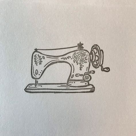 "Vintage OLD SEWING MACHINE 2\" 3\" wooden rubber stamper Catherine Redgate cute retro whimsical hand drawn illustration botanical quirky sew" logoinspirations #logodesign #design #branddesign🤤 Vintage Hand Drawing, Tattoo Sewing Machine, Vintage Sewing Machine Tattoo, Sticker Tatoos, Vintage Stamp Tattoo, Tattoos Arms, Sewing Machine Illustration, Vintage Doodles, Sewing Tattoo