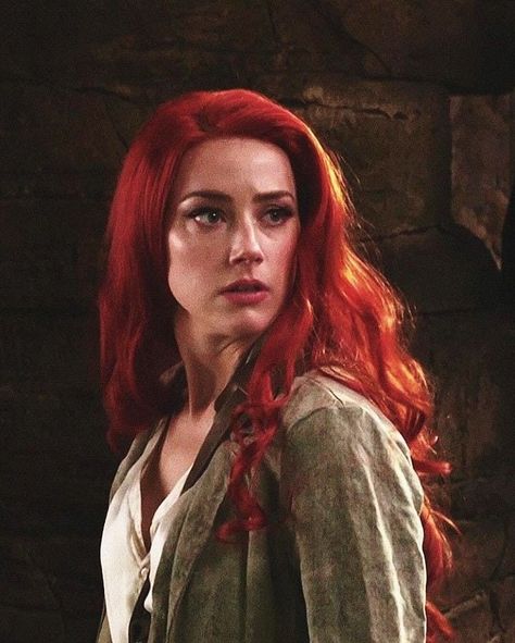 Amber Heard Blink 182 Nurse Costume, Queen Mera, Amber Heard Hair, New Aquaman, Mera Dc, Aquaman And Mera, Amber Head, Aquaman 2018, Aqua Man