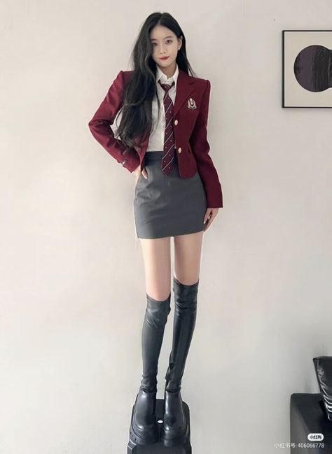 Hot Uniform Outfits, Korean Uniform Aesthetic, Korean School Uniform Aesthetic, Pretty School Uniforms, Korean Uniform School, Red School Uniform, Korean Uniform, Fame Clothes, Uniform School