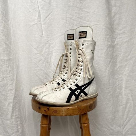 Special Shoes, Asics Onitsuka, Boxing Shoes Outfit, Vintage Boxing Shoes, Wrestling Boots, Boxing Shoes, Boxing Boots, Wrestling Shoes, Shoes Outfit Fashion