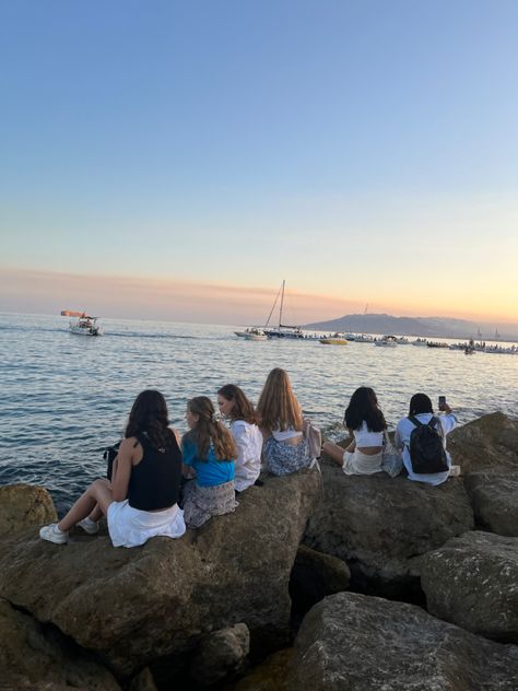 Study Abroad Spain, Spain Aesthetics, Sunset Over The Sea, Spain Aesthetic, Friend Vacation, Puerto Banus, Spain Holidays, Malaga Spain, Alicante Spain