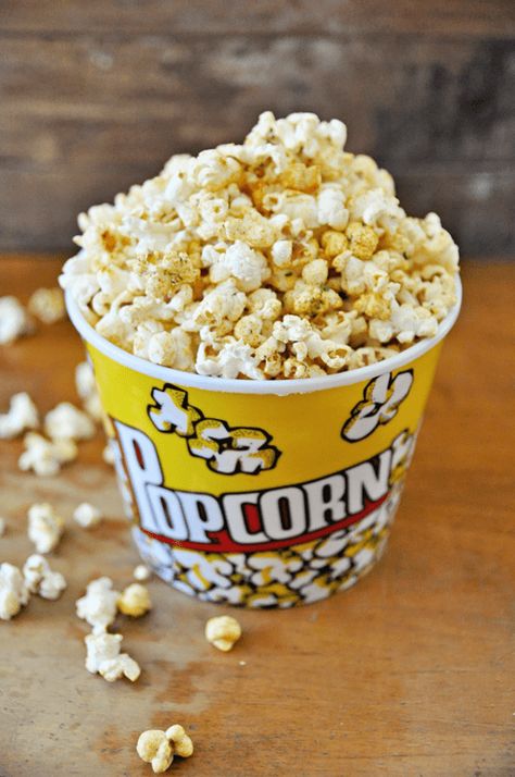 How to Make ¨Better than Movie Theater¨ Popcorn at Home Popcorn Cups, Popcorn Stand, Movie Theater Popcorn, Movie Popcorn, Snack Prep, Popcorn Bucket, Pop Popcorn, Healthier Food, Fiction Movies