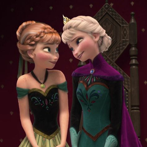 Movie Duos, Disney Duos, Elsa Pictures, Frozen Wallpaper, Anna Disney, Frozen Pictures, Anna And Elsa, Elsa And Anna, Frozen Disney Movie