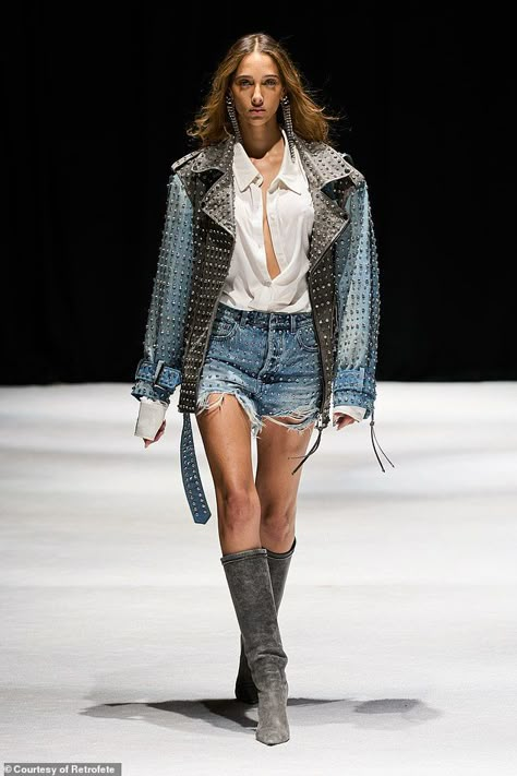 Denim 2024, Yasmin Wijnaldum, Look Boho Chic, Destroyed Denim, Couture Mode, Dion Lee, Norma Kamali, Fashion Week Runway, Jason Wu