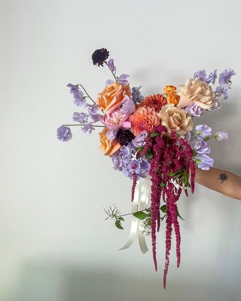 Unique Flower Arrangements Wedding, Interesting Wedding Bouquets, Wedding Bouquets Whimsical, Artistic Bouquet, Unique Bridesmaid Flowers, Organic Bouquet, Whimsical Flowers Wedding, July Bouquet, Abstract Wedding Flowers