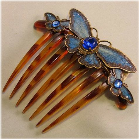 Downton Abbey Style, Antique Hair Combs, Bijoux Art Nouveau, Vintage Hair Combs, Hair Comb Accessories, Hair Adornments, Art Nouveau Jewelry, Butterfly Hair, Hair Comb Wedding