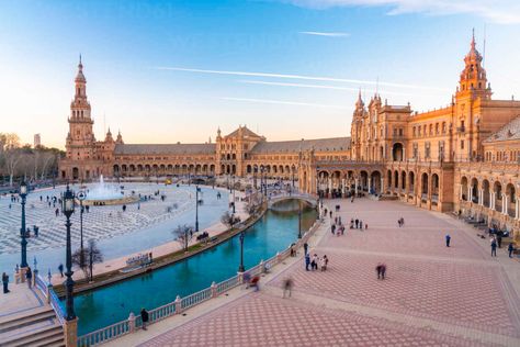 Long exposure of The Plaza de Espana, Seville, Spain - TAMF01579 - A. Tamboly/Westend61 Seville Spain Photography, Seville Alcazar, Sevilla Photography, Spain Streets, Plaza De Espana Seville, Plaza De Espana Seville Spain, Seville Plaza De Espana, Seville Spain, Ancient Buildings