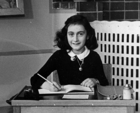 Amsterdam’s Anne Frank Foundation says it is not happy with reports that German state railway firm Deutsche Bahn is considering... Frank Movie, Ann Frank, Margot Frank, Anne Frank Diary, Diary Of Anne Frank, Anna Frank, Keeping A Diary, Jane Goodall, Billie Jean King