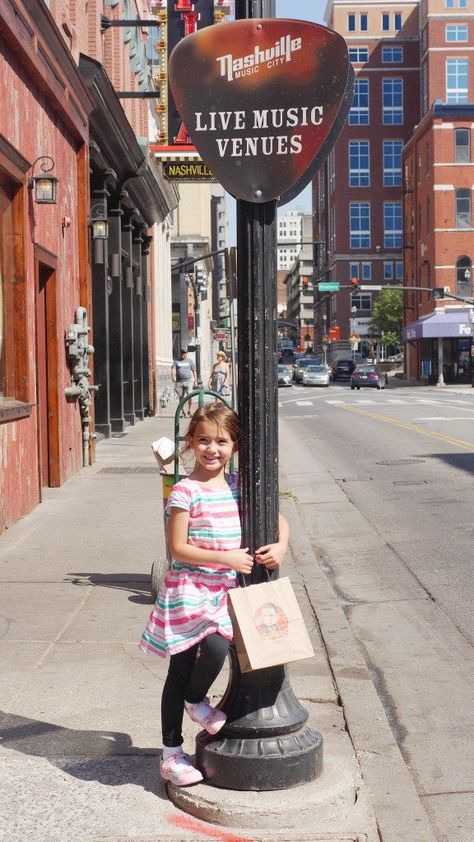 4 Kid-Friendly Places in Downtown Nashville - Found on www.theresasreviews.com Baby Plane Travel, Broadway Nashville, Nashville Broadway, Tennessee Travel, Downtown Nashville, Nashville Trip, Mexico Resorts, The Tourist, Need A Vacation