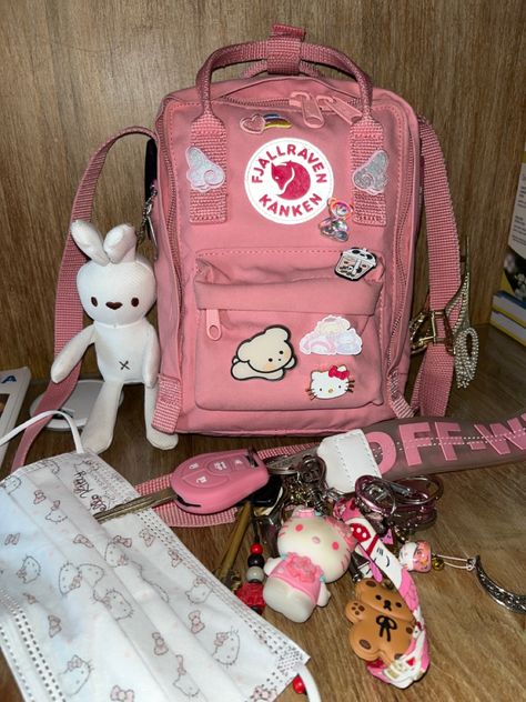 Pink Kanken, Kanken Sling Bag, Sling Bag Aesthetic, Kanken Sling, Stationary Bag, Pretty Tote Bags, Cute School Bags, Kawaii Bags, Decorated Bags