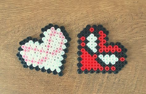 Couple Perler Beads, Pyssla Ideas, Plate Ideas, Pearl Beads Pattern, Easy Perler Beads Ideas, Beads Pattern, Diy Perler Bead Crafts, Melty Beads, Diy Perler Beads