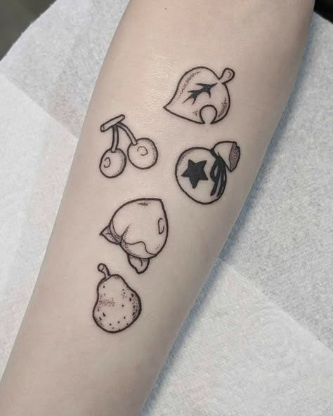 Animal Crossing Art, Cute Animal Crossing, Cute Fan Art, Nintendo Tattoo, Gamer Tattoos, Animal Crossing New Leaf, Handpoke Tattoo, Pocket Camp, Gaming Tattoo