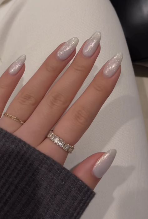 White Shiny Nails, Pearly White Nails, White Shimmer Nails, White Sparkly Nails, Pearly Nails, Opal Nails, White And Silver Nails, Nail Shimmer, Basic Nails