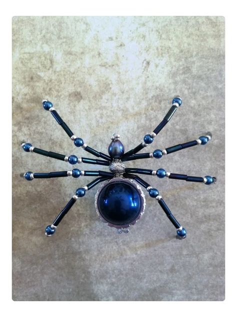 Beaded Spider Tutorial : 11 Steps (with Pictures) - Instructables Spider Tutorial, Wire Spider, Spider Crafts, Christmas Spider, Spider Jewelry, Beaded Spiders, Motifs Perler, Jewerly Making, Beaded Crafts