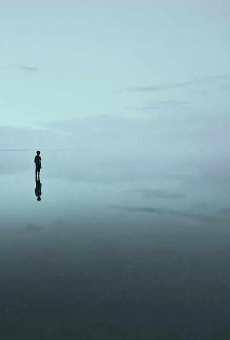 Sharon Stone, Vampire Knight, Minimalist Photography, Body Of Water, Foto Art, 인물 사진, Pics Art, Be Still, In The Middle