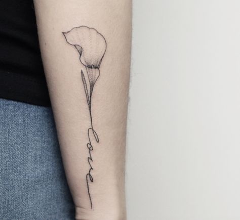 Calla Lilly Tattoo Cali Lilly Tattoo, Calalilly Tattoos, Small Lily Tattoo, Rich Tattoo, Calla Lily Tattoo, Lily Flower Tattoo, Lilly Flower Tattoo, Lilly Tattoo, Lily Tattoos