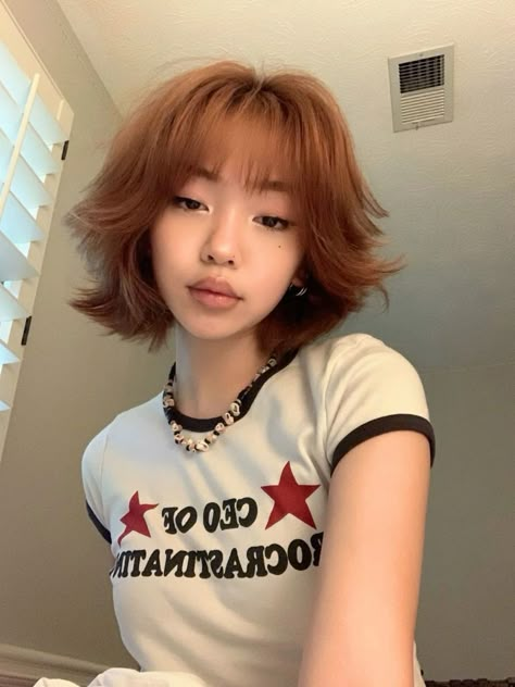 Short Y2k Haircut, Y2k Short Haircut, Short Haircuts Aesthetic, Y2k Haircuts Short, Hair Styles For Really Short Hair, Short Grunge Hair, Short Hair Tomboy, Y2k Hairstyles, Hair Inspiration Short