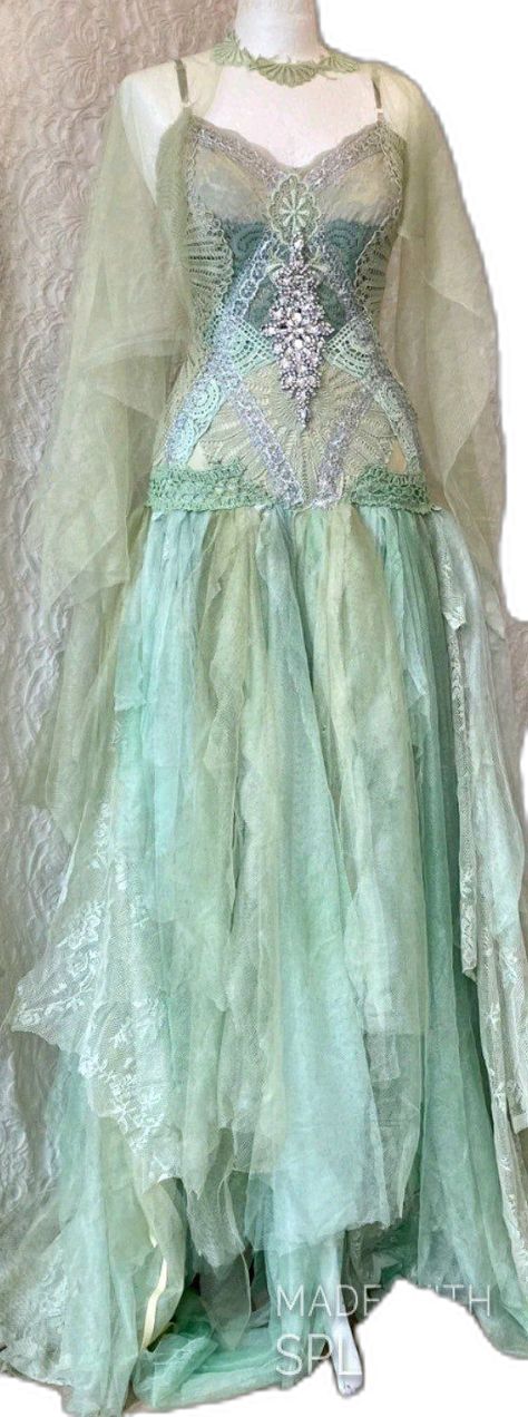 Ocean Themed Wedding Dress, Wedding Dress Vintage Inspired, Ocean Themed Wedding, Ocean Wedding Theme, Ocean Dress, Wedding Dress Vintage, Green Ocean, Party Clothes, Bride To Be