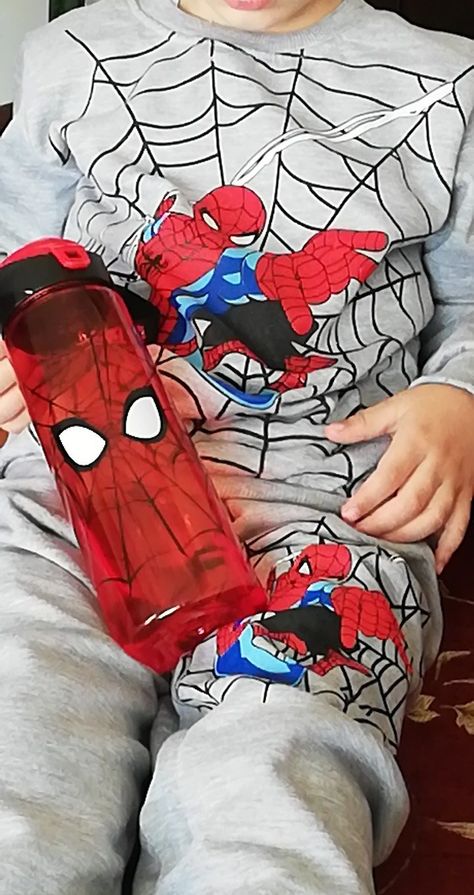 Spider Man Backpack, Spiderman Merchandise, Spider Ideas, Spiderman Stuff, Backpack Aesthetic, Spiderman Gifts, Grunge Pictures, Spiderman 3, Boyfriend Goals