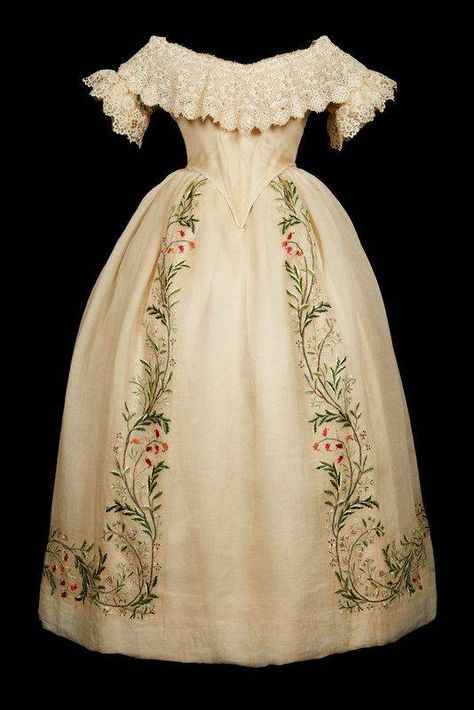 Victoria Dress Queen Victoria Dress, 1840s Dress, Victorian Gown, Old Dress, John Brown, 1800s Fashion, Rachel Ashwell, 19th Century Fashion, History Fashion