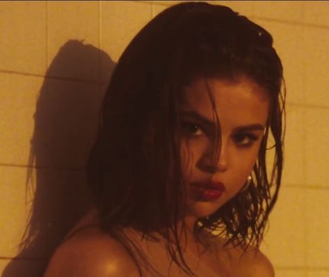 Wolves Selena Gomez, Petra Collins Photography, Selena Gomez Songs, Selena Icons, Selena Gomez Music Videos, Selena Gomez Icons, Unreleased Music, Video Photoshoot, Selena Gomez Wallpaper