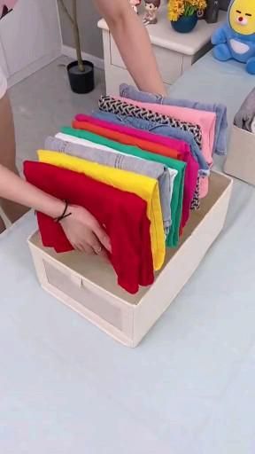 Diy Clothes Hacks, Packing Hacks Clothes, Clothes Organization Diy, Organisation Hacks, Small Closet Organization, Small Closet, Everyday Hacks, Diy Clothes Life Hacks, Kraf Diy