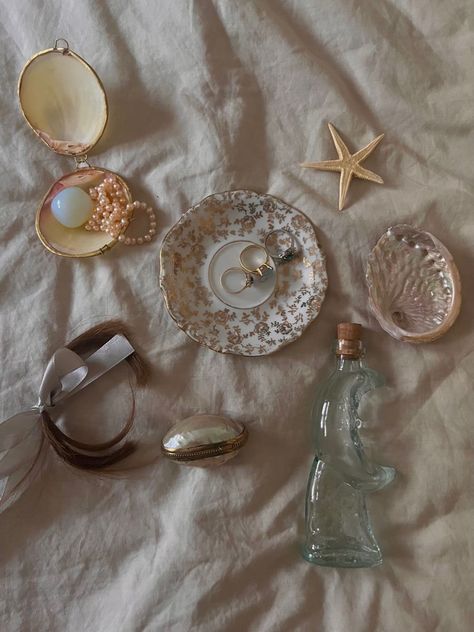 Bowl Organization, Sea Stuff, Mother Earth Art, Mermaid Aesthetic, Sea Witch, Tiny Treasures, June 1, Jewelry Dish, Sirens