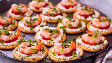 Mini Shrimp Cocktail Appetizers Recipe - Food.com Mini Shrimp Cocktail, Food Canapes, 1920s Food, Shrimp Cocktail Appetizers, Cocktail Appetizer, Fast Appetizers, Luncheon Ideas, Simple Snacks, Margarita Pizza