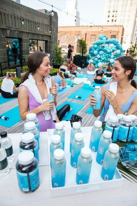 Chic Rooftop Yoga Event at Chateau Carbide at The Pendry in Chicago, Illinois | Pendry Chicago | PartySlate Yoga Event Ideas, Pendry Chicago, Wellness Event Ideas, Pilates Retreat, Rooftop Event, Rooftop Yoga, Launch Event Ideas, Chill Space, Yoga Event