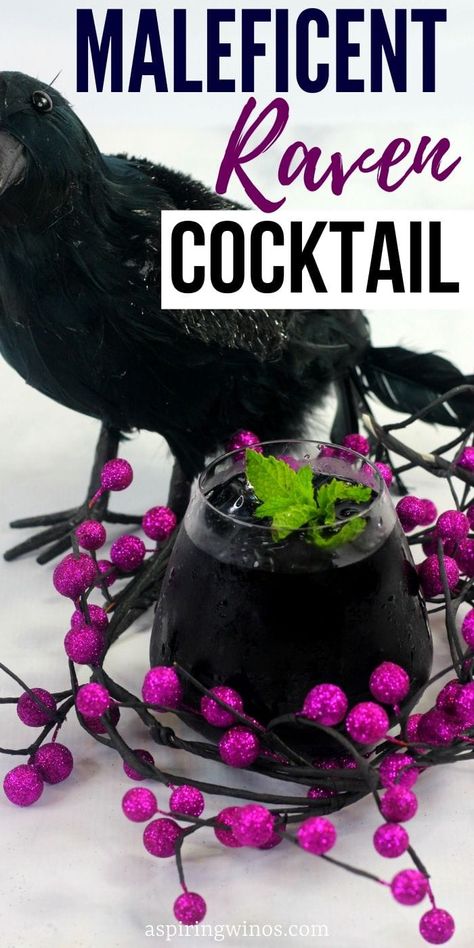 Maleficent Cocktail, Raven Cocktail, Maleficent Raven, Cocktail Halloween, Blog Success, Apple Cocktail, Cocktail Names, Black Food Coloring, Creative Cocktails