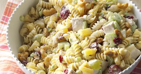 Cashew-Chicken Rotini Salad Cranberry Pasta Salad, Rotini Salad, Cashew Chicken Salad, Chicken Rotini, Cold Pasta Salad Recipes, Recipe Pasta, Mandarin Oranges, Cold Pasta Salad, Rotini Pasta