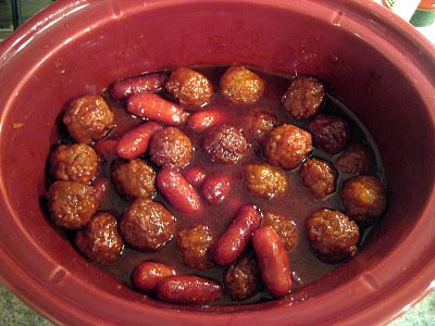 Julie's Crock of the Week!: Crockpot Meatballs & Wienies Potluck Christmas, Cookbook Club, Halloween Potluck, Crockpot Meatballs, Lil Smokies, Awesome Appetizers, Bbq Dishes, Sugared Pecans, Crock Pot Meatballs