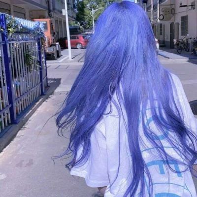 Periwinkle Hair, Blue Hair Ideas, Dyed Hair Inspiration, Pretty Hair Color, Out Of Place, Hair Dye Colors, Dye My Hair, Hair Inspiration Color, Chilling With Friends